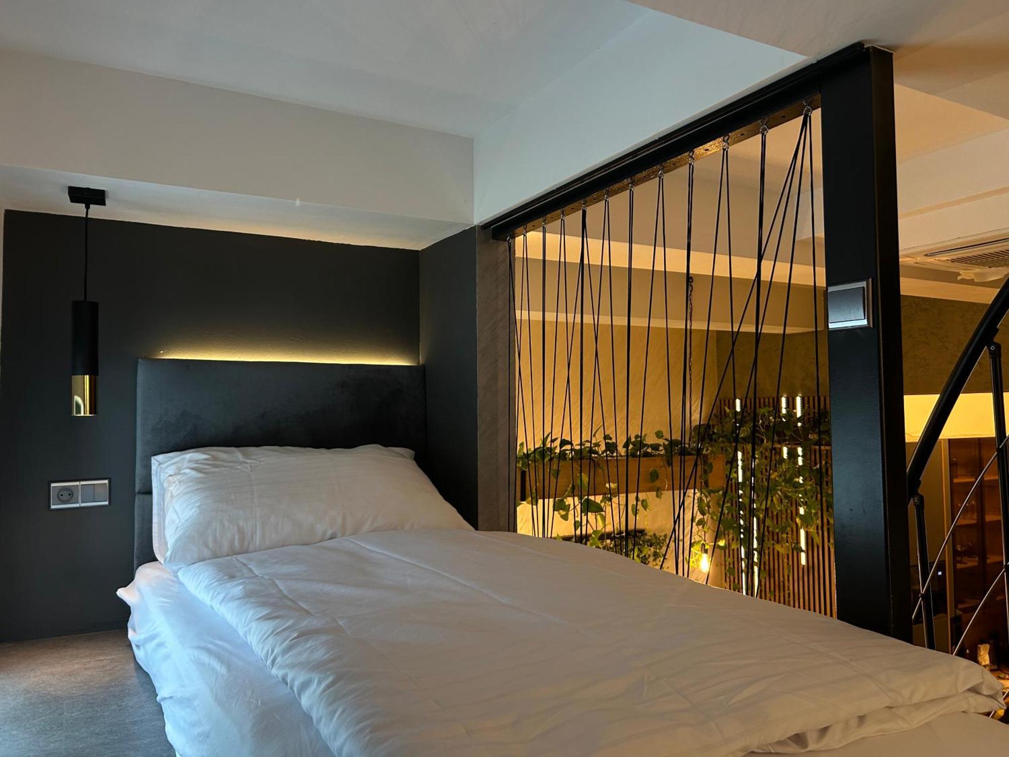 Leo Apartment Suite & Private Spa Zone - Old City Bratislava Eksteriør billede