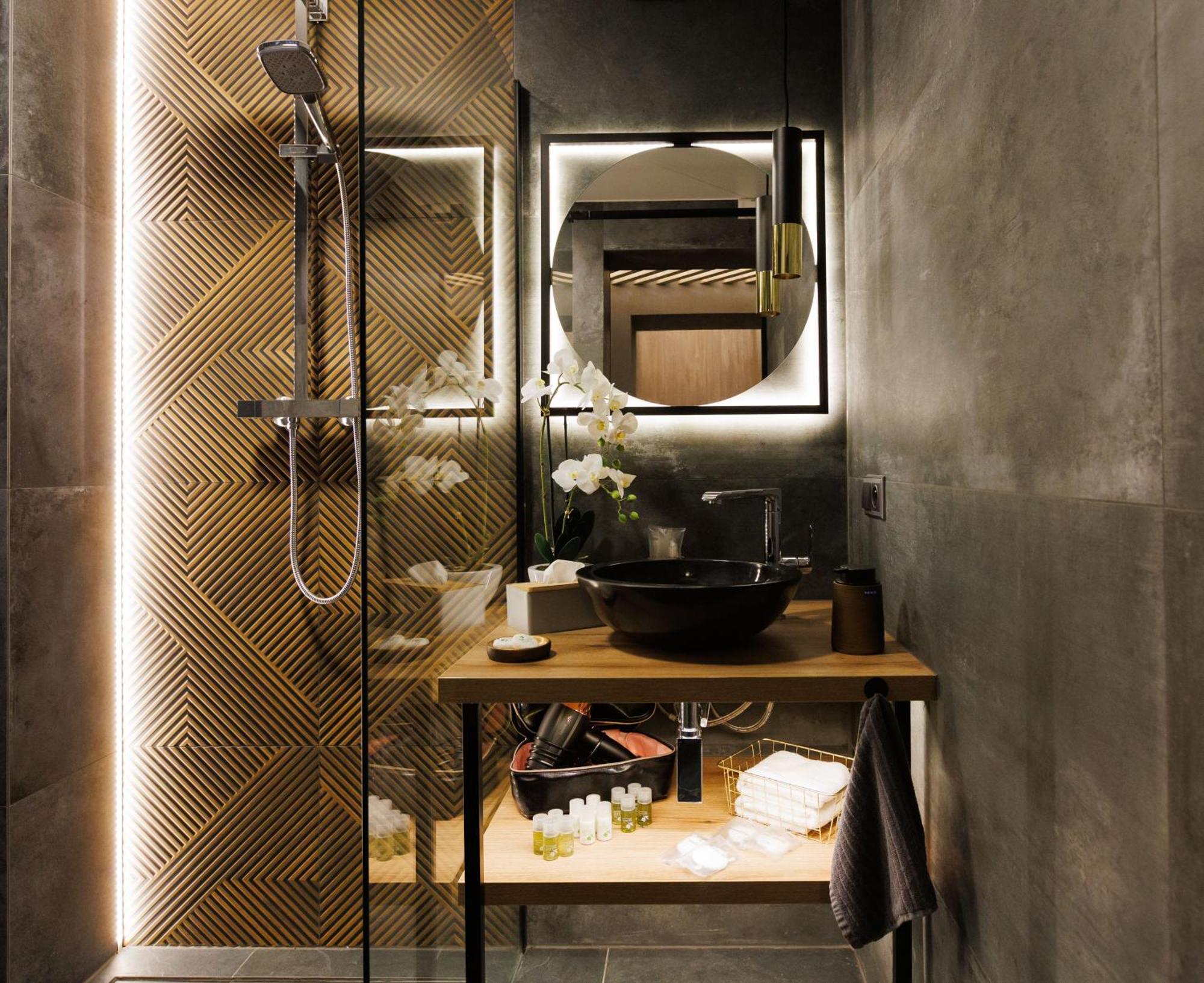 Leo Apartment Suite & Private Spa Zone - Old City Bratislava Eksteriør billede